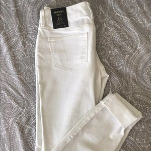 White skinny jeans